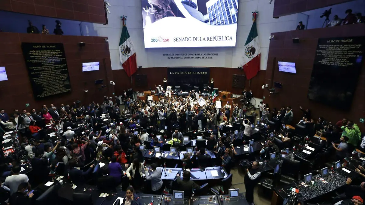 Irrumpen en Senado por reforma judicial